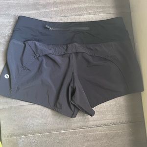 Speed up Low rise Lululemon shorts (flawed, no liner)